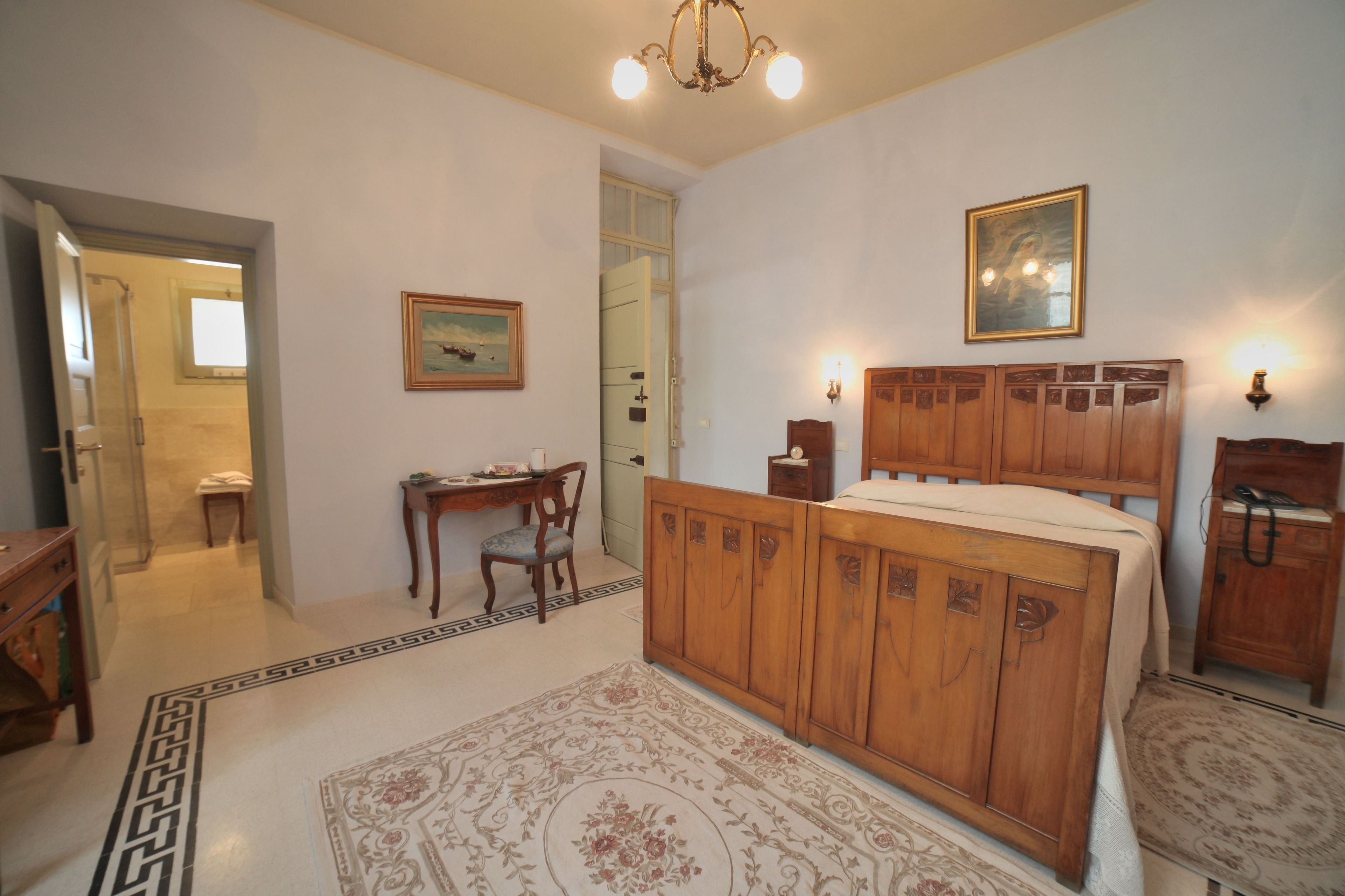 junior suite, terrace (la forza) | minibar, in-room safe, desk, soundproofing