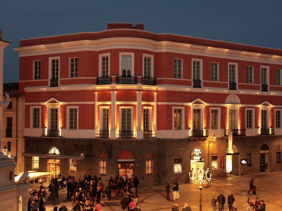 Front of property – evening/night