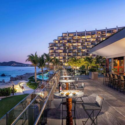 5 bars/lounges, poolside bar