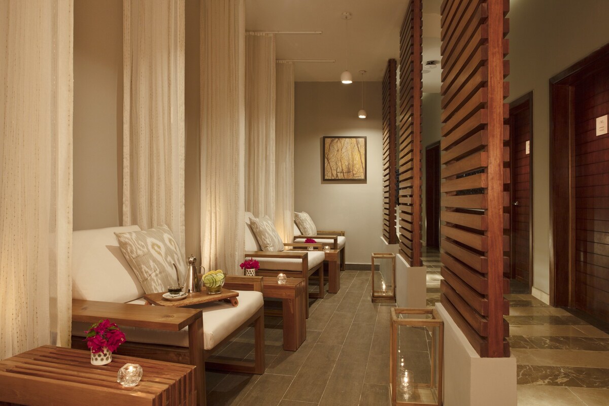 Sauna, steam room, hydrotherapy, hot stone massages