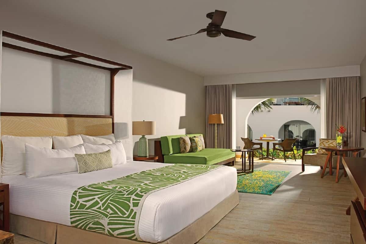 1 bedroom, free minibar, in-room safe, free WiFi