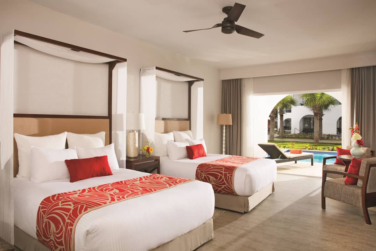 Preferred Club Deluxe Swim Up Double Bed | 1 camera, minibar con snack e bevande gratuite, una cassaforte in camera