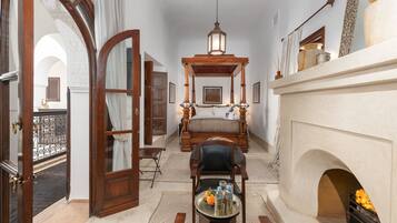 Suite Premium | Coffres-forts dans les chambres, bureau, chambres insonorisées