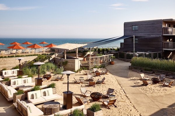 Rom | Utsikt mot gårdsplass