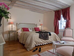 1 bedroom, premium bedding, minibar, in-room safe