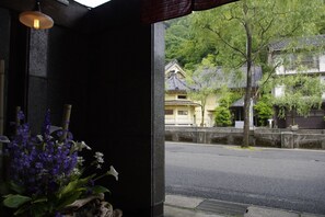 Interior entrance - Kobayashiya (Toyooka)