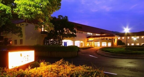 Front of property – evening/night - Hidamari (Toyooka)