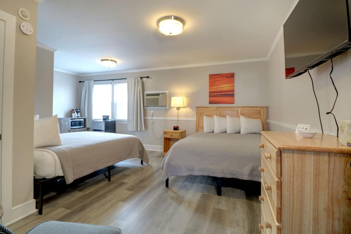 1 bedroom, premium bedding, in-room safe, individually decorated