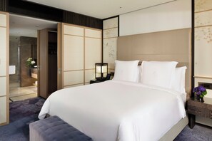 Habitación, 1 cama King size (Residence) | Ropa de cama de alta calidad, edredón y minibar 
