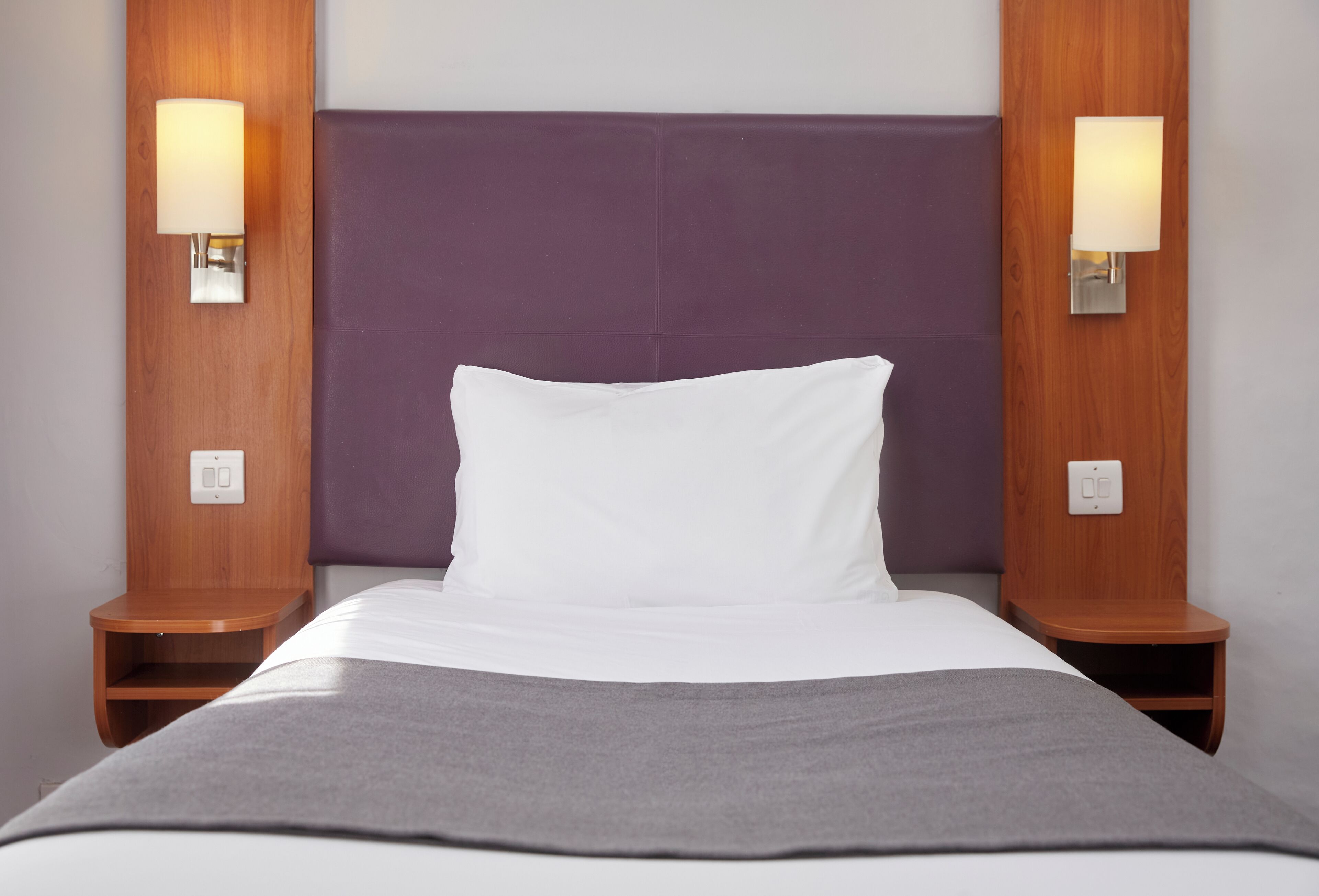 單人房 | 書桌、熨斗/熨衣板、免費無線上網、床單