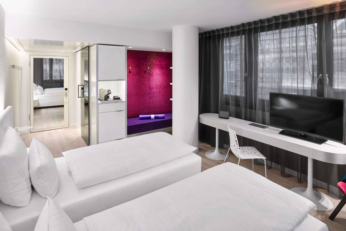 1 bedroom, hypo-allergenic bedding, minibar, in-room safe