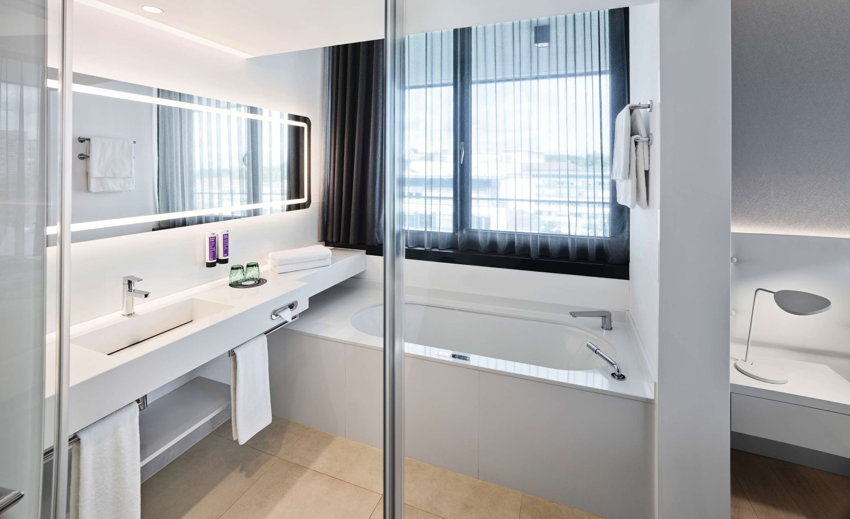 1 bedroom, hypo-allergenic bedding, minibar, in-room safe