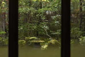 Phòng truyền thống (High Class, Open-Air Bath) | Quang cảnh từ phòng