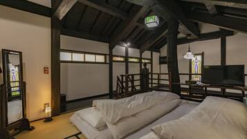 In-room safe, desk, free WiFi, bed sheets