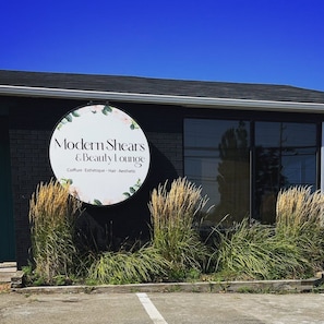 Soins du corps, soins du visage, manucure et pédicure