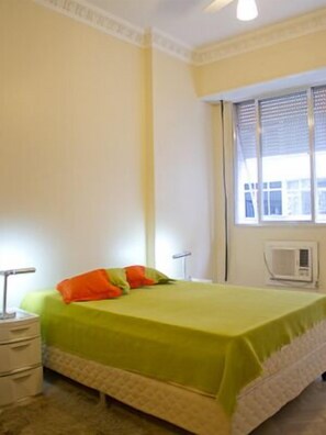Departamento | 1 habitación, tabla de planchar con plancha, wifi gratis y ropa de cama 