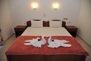 Caja de seguridad en la habitación y cortinas blackout