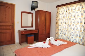 Apartment, 1 Bedroom | In-room safe, blackout drapes, soundproofing, iron/ironing board - Dias Hotel (Chania)
