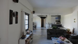 TV - Pergamos Village (Platanias)