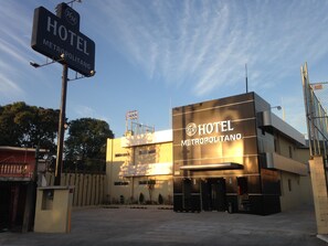 Front of property - Hotel Metropolitano Tampico (Tampico)