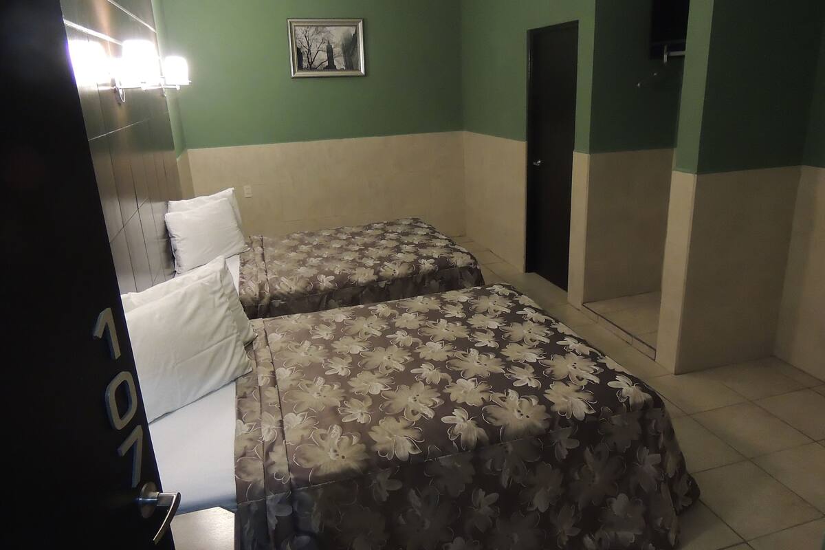 Double Room | Desk, free WiFi, bed sheets
