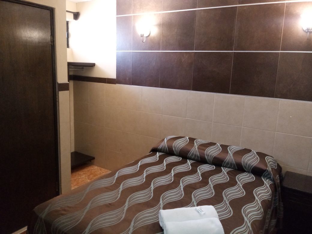 Phòng đơn, 1 giường đôi | Bàn, truy cập Internet không dây miễn phí, bộ trải giường 