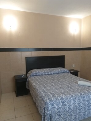Single Room, 1 Double Bed