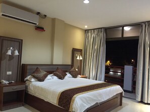 Desk, free WiFi - Hotel La Esperanza (Chitre)
