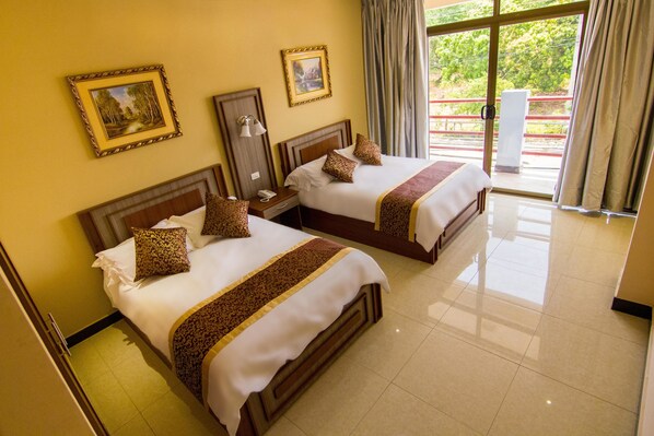 Schreibtisch, kostenloses WLAN