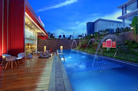Outdoor pool. fave+ hotel Banjarbaru