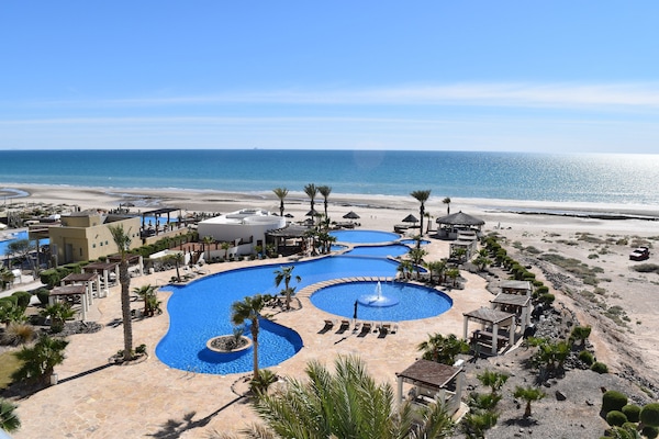 5 outdoor pools