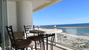 Appart'hÎtel Familial, 3 chambres, vue océan | Terrasse/Patio