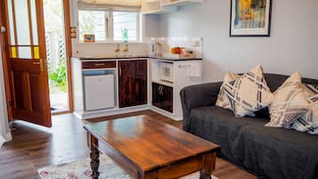 Cottage | 1 phòng ngủ, bàn, bàn ủi/dụng cụ ủi quần áo