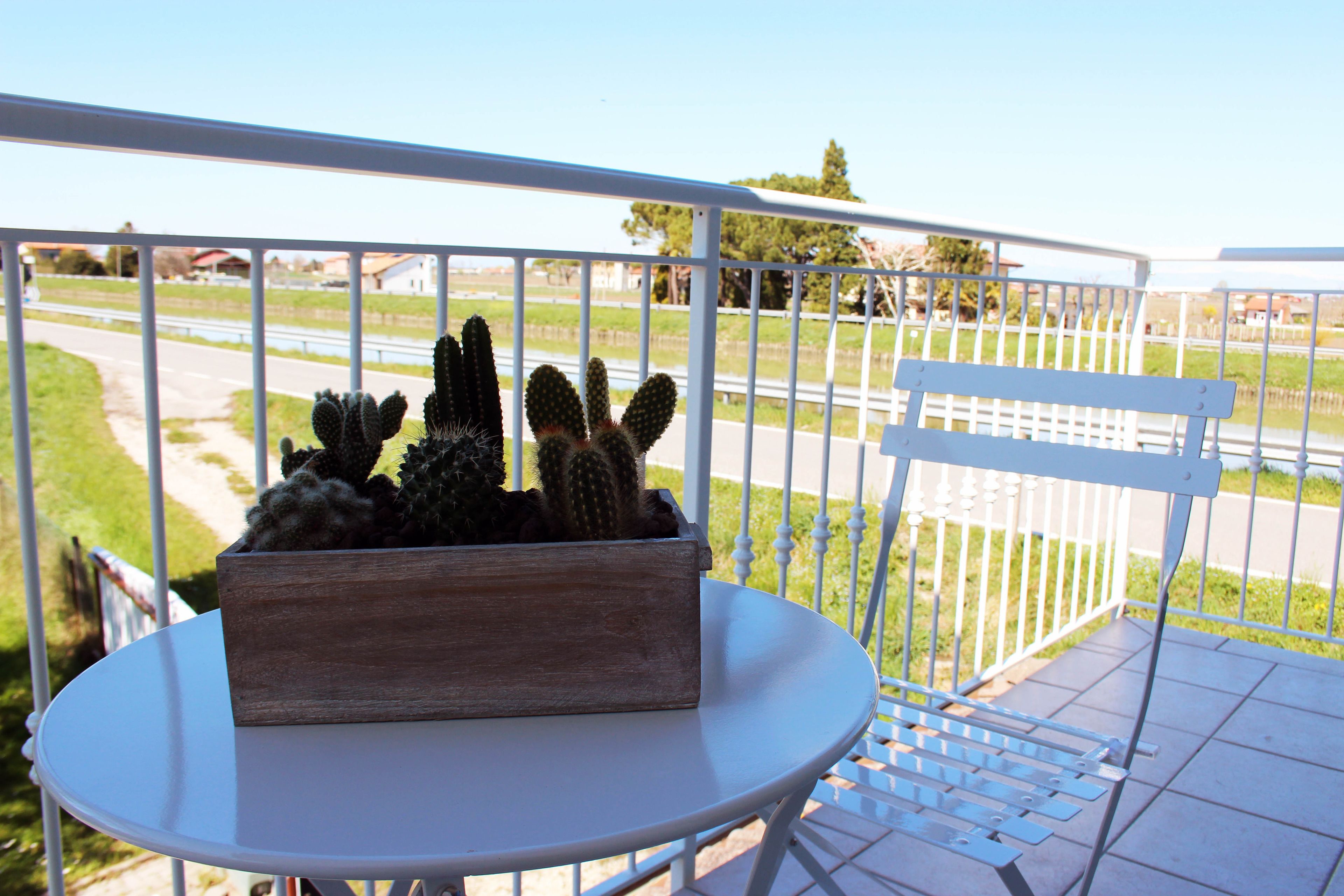 Deluxe-Vierbettzimmer, 2 Schlafzimmer, Terrasse, Gartenblick (Paola) | Balkon