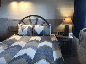 Premium Double Room | Desk, blackout curtains, free WiFi