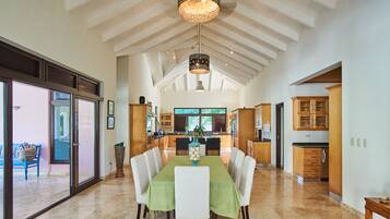 Spiseområde på rommet