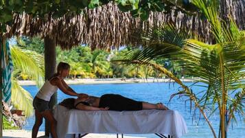 Couples treatment rooms, deep-tissue massages, Thai massages