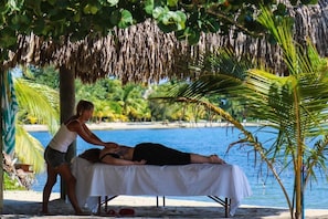 Couples treatment rooms, deep-tissue massages, Thai massages - Mariposa Belize Beach Resort (Placencia)