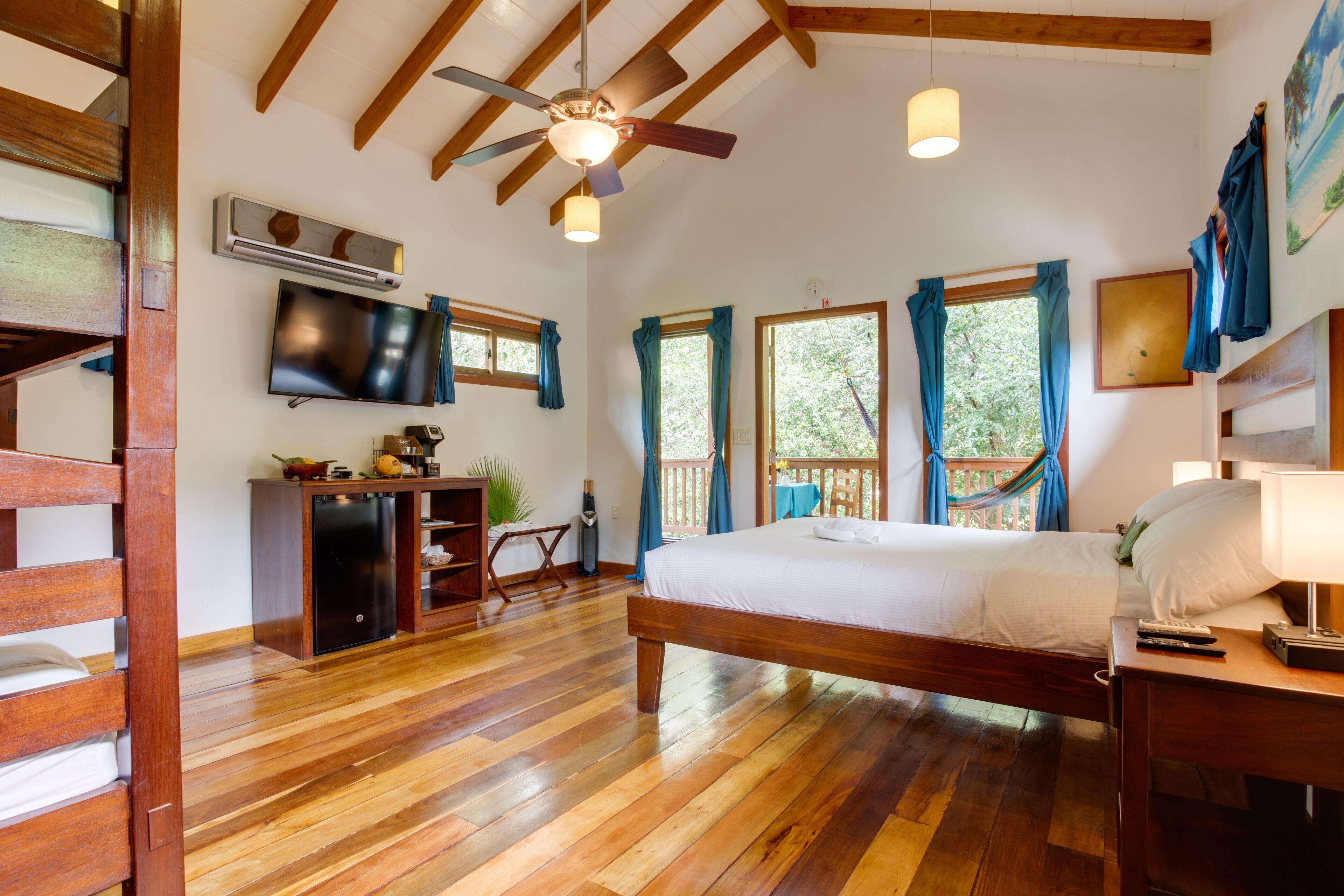 private bungalow | 1 bedroom, premium bedding, pillow-top beds, minibar