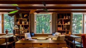 Bar (on property) - Devonshire Club by Mantis (London)