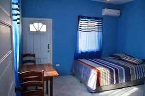 Departamento, 1 habitación | Caja de seguridad en la habitación y tabla de planchar con plancha 