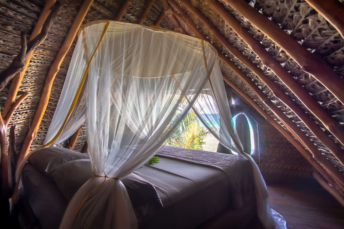 All Inclusive Private Bungalow 'Kaveka' with Ensuite | Individually decorated, individually furnished, free WiFi, bed sheets