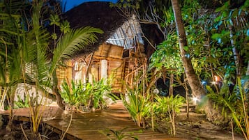 Perhebungalow, 2 makuuhuonetta, puutarha-alue (5) | Yksilöllisesti sisustettu, yksilöllisesti kalustettu, ilmainen Wi-Fi