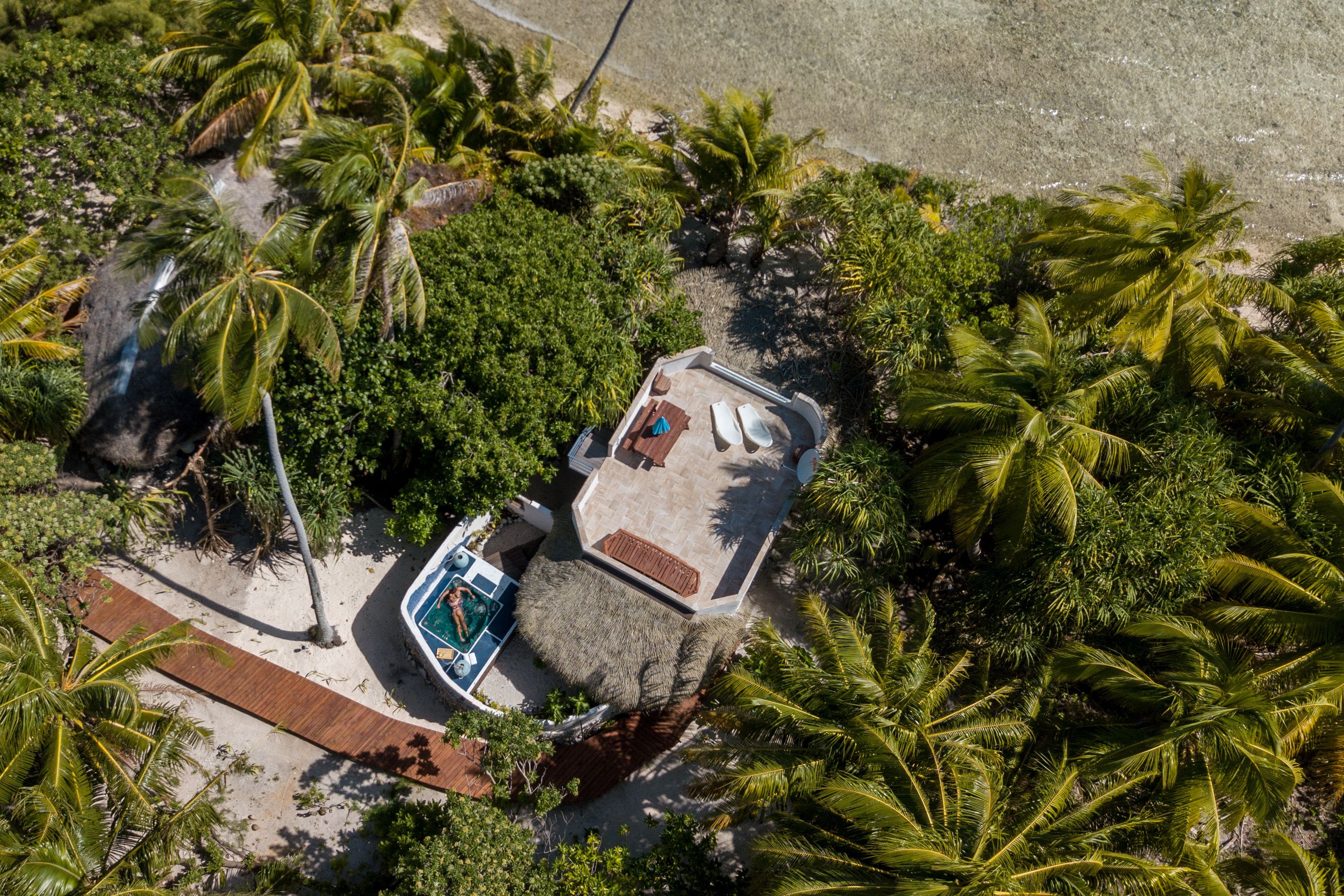 all inclusive private bungalow 'teahupoo' with ensuite | individually decorated, individually furnished, free wifi, bed sheets