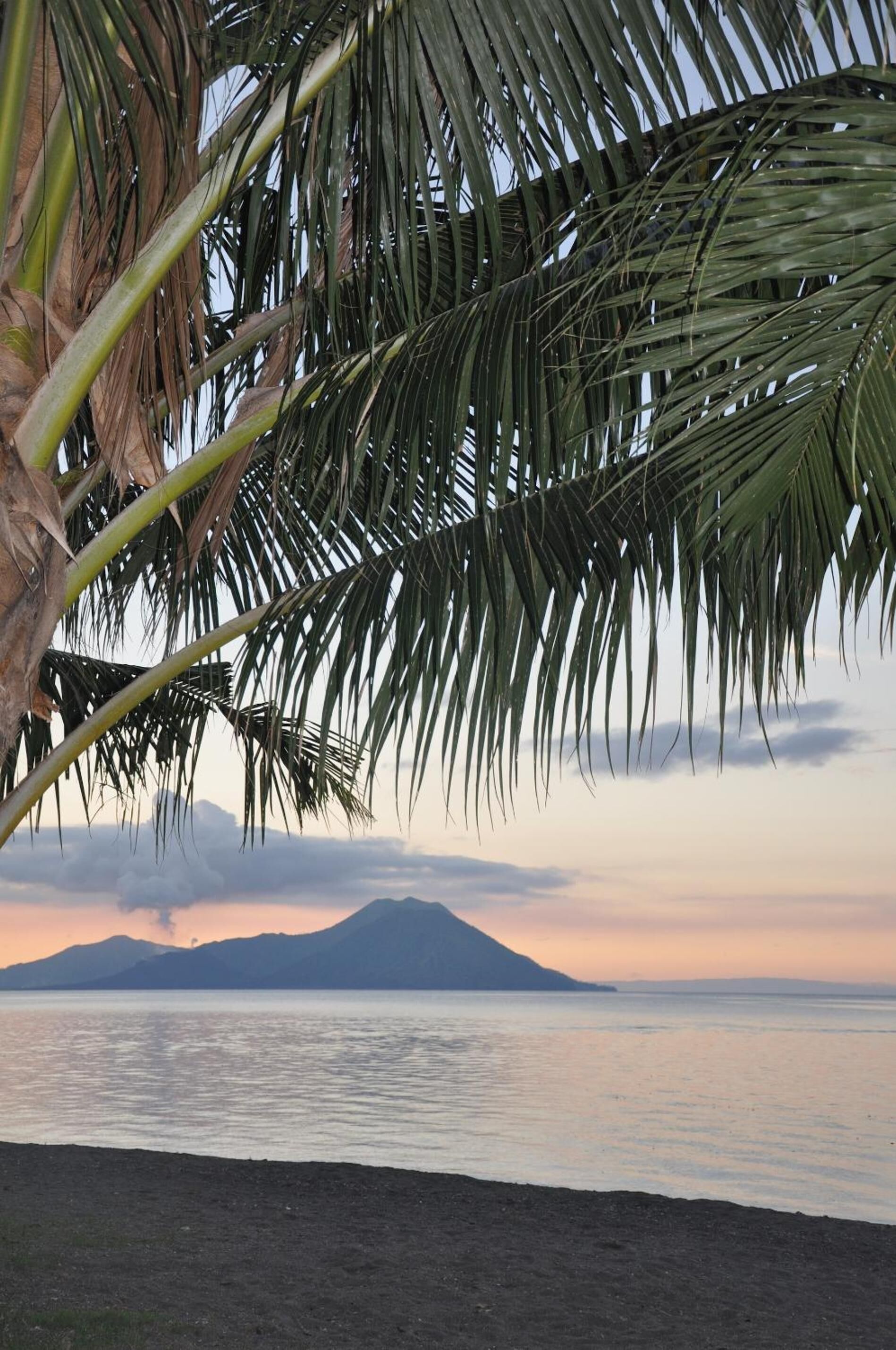 beach nearby, scuba diving, kayaking