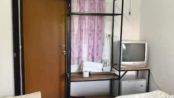 Triple Room, 3 Twin Beds | Free WiFi