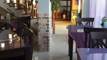 Check-in/check-out kiosk