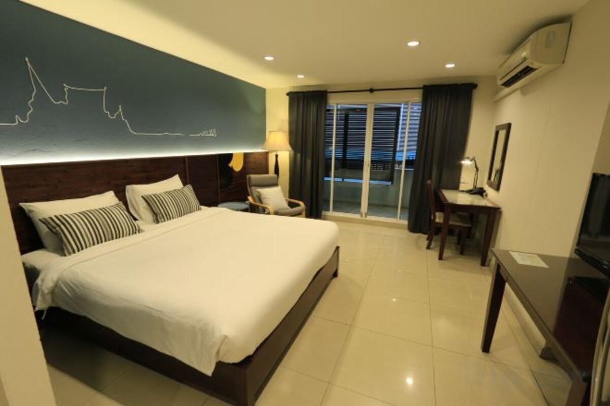 Deluxe Double Room with Balcony