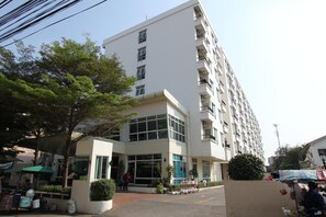 Exterior - The Royal Bee Apart Hotel (Bangkok)