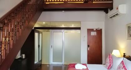 Heeren Straits Hotel